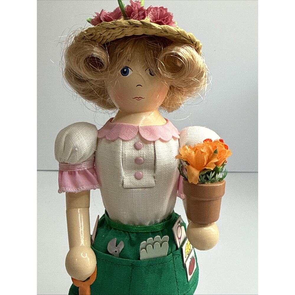 Nutcracker Village Gardener Wood 9" Figure Holiday Spring Christmas Decor Vtg